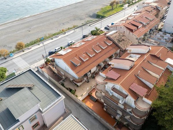 appartamento in vendita a Nizza di Sicilia