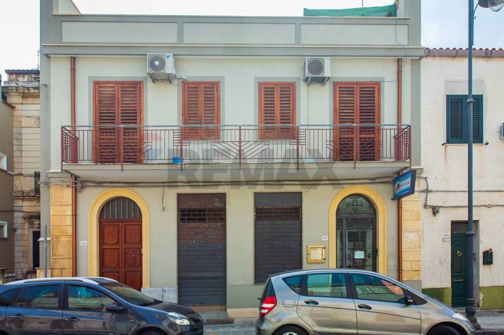 casa indipendente in vendita a Nizza di Sicilia