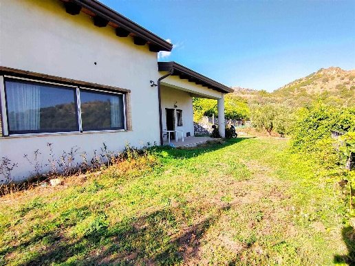 casa indipendente in vendita a Nizza di Sicilia