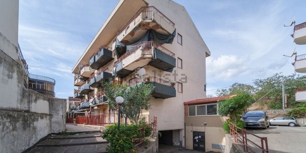 appartamento in vendita a Nizza di Sicilia