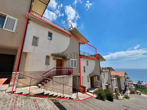 casa indipendente in vendita a Nizza di Sicilia