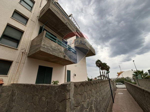 appartamento in vendita a Nizza di Sicilia