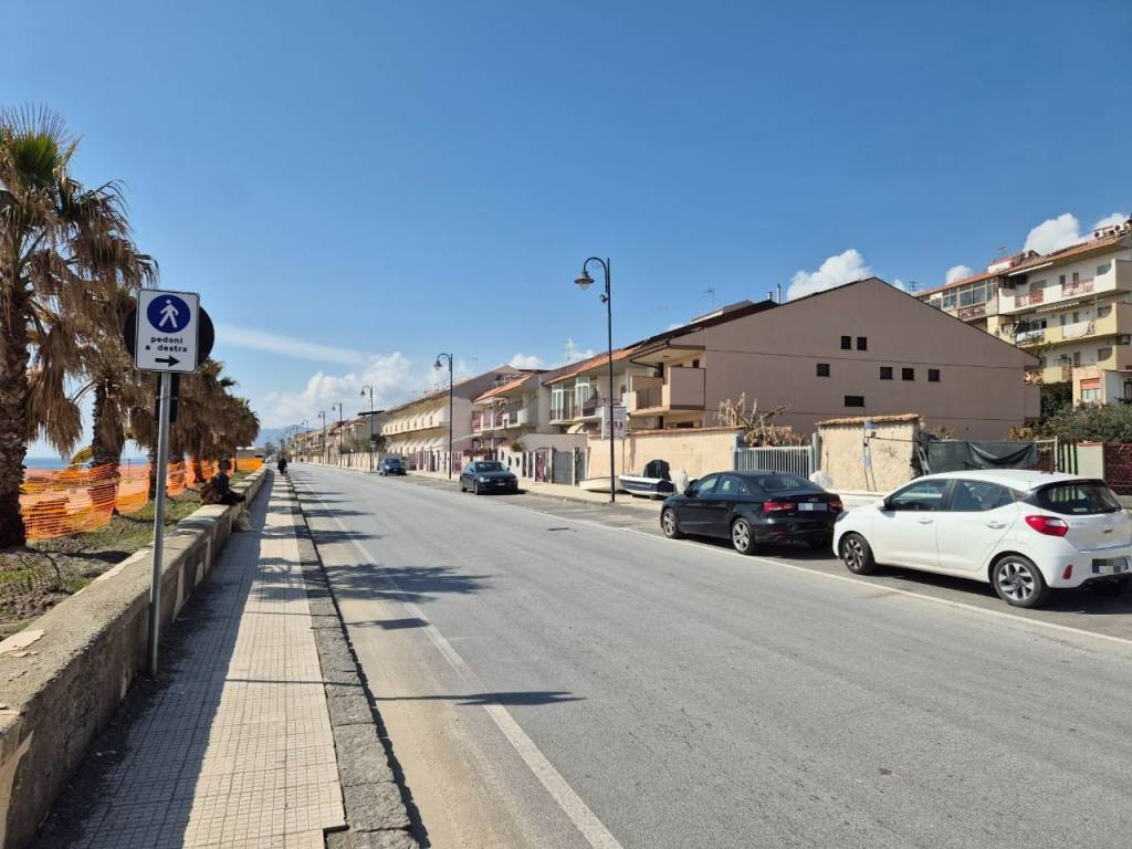 appartamento in vendita a Nizza di Sicilia