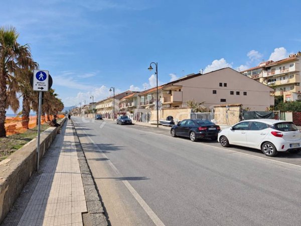 appartamento in vendita a Nizza di Sicilia
