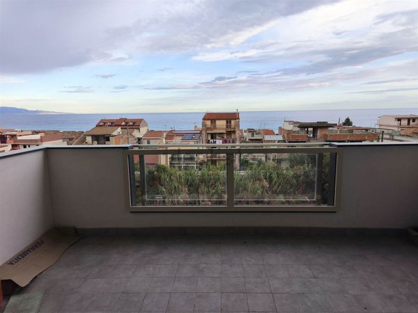 appartamento in vendita a Nizza di Sicilia