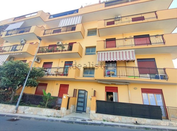 appartamento in vendita a Nizza di Sicilia