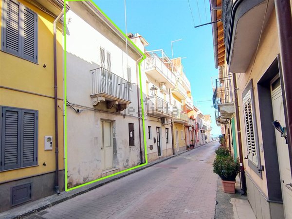 appartamento in vendita a Nizza di Sicilia