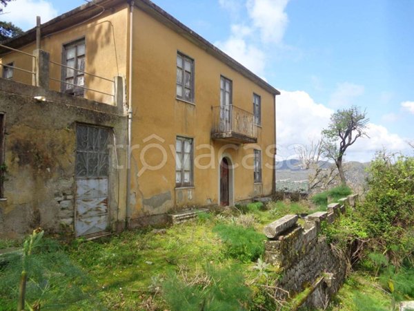 casa indipendente in vendita a Novara di Sicilia