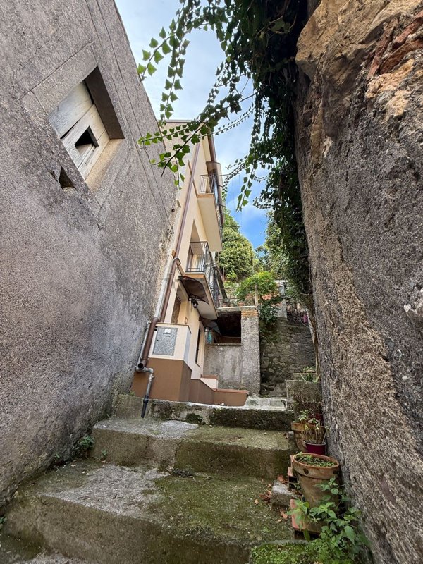 appartamento in vendita a Novara di Sicilia in zona San Marco