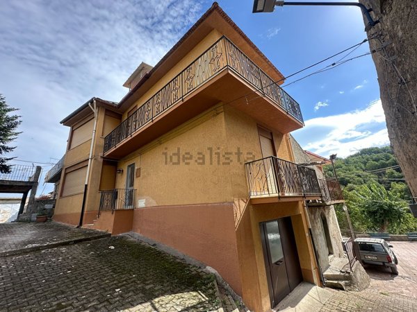 casa indipendente in vendita a Novara di Sicilia in zona San Marco