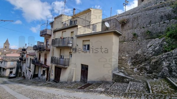 casa indipendente in vendita a Novara di Sicilia in zona San Marco