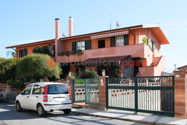 appartamento in vendita ad Oliveri