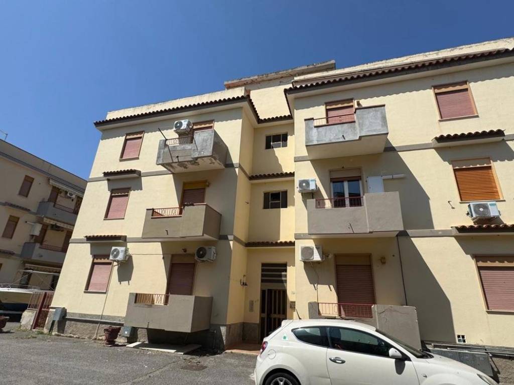 appartamento in vendita ad Oliveri