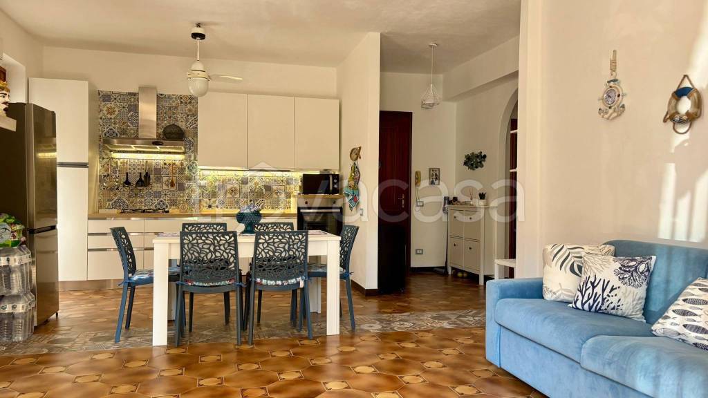 appartamento in vendita ad Oliveri