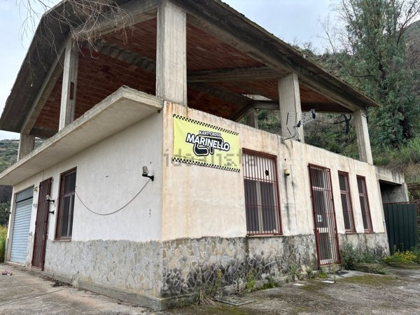 casa indipendente in vendita ad Oliveri