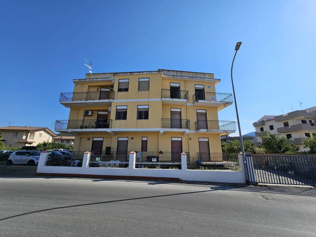 appartamento in vendita ad Oliveri