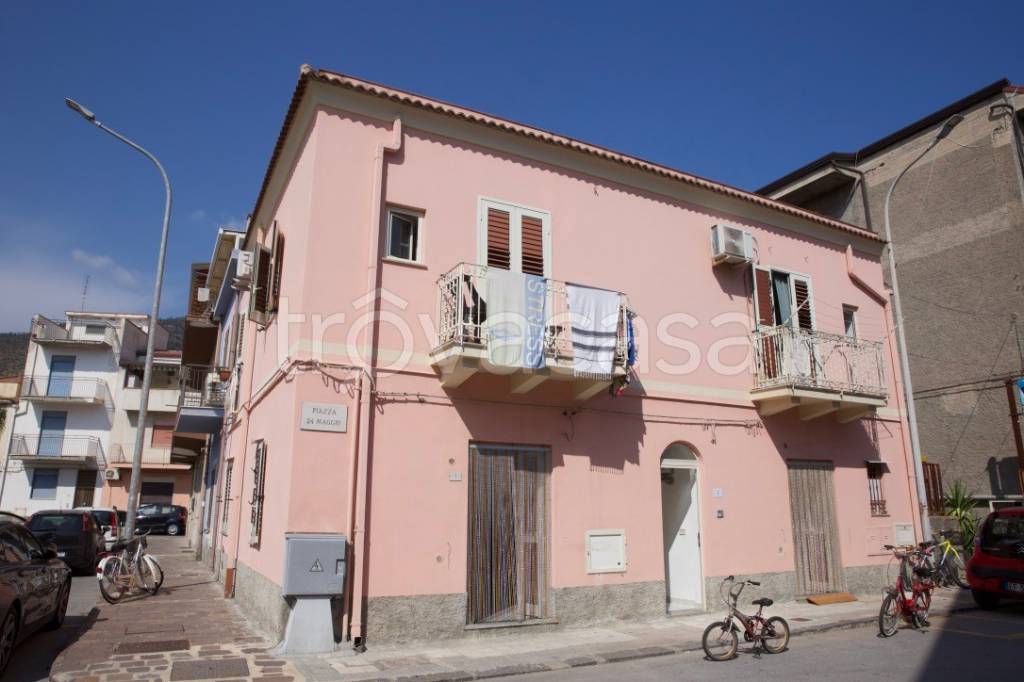 appartamento in vendita ad Oliveri