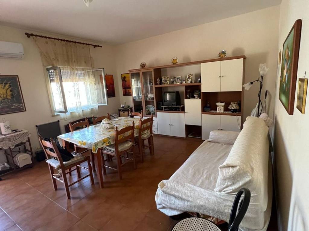 appartamento in vendita ad Oliveri