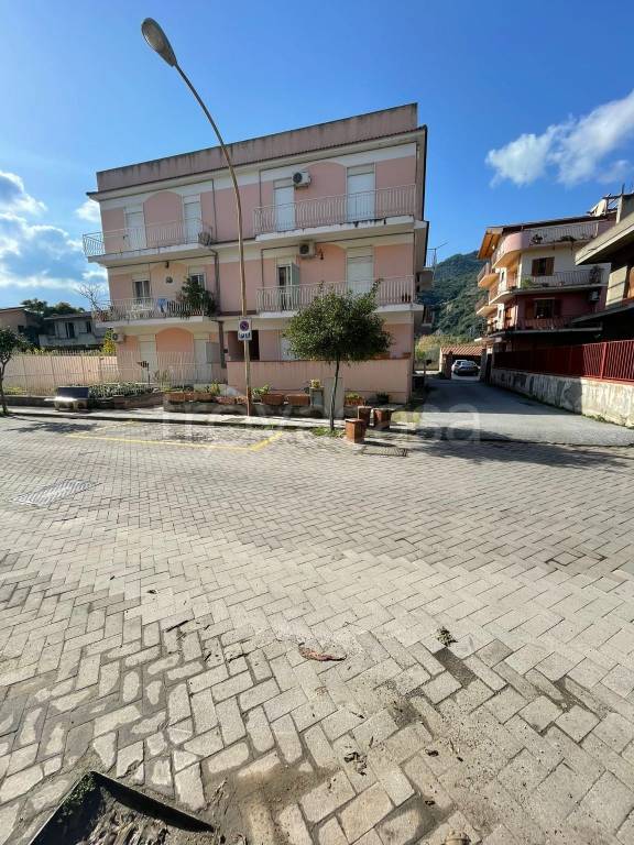 appartamento in vendita ad Oliveri