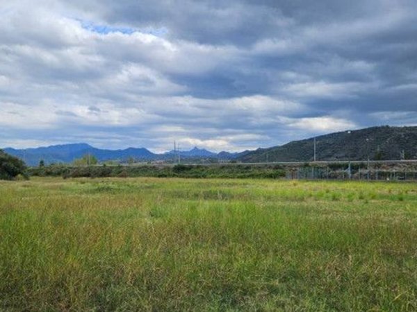 negozio in vendita ad Oliveri