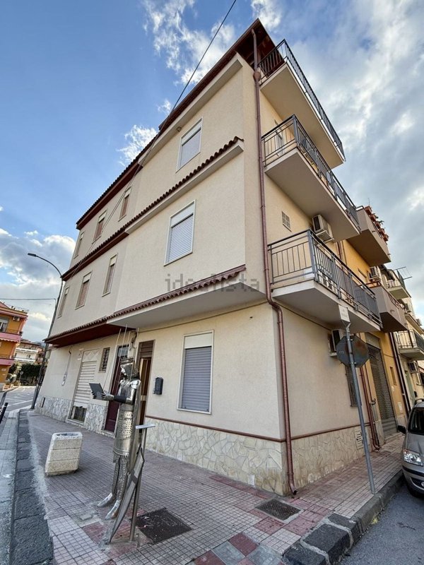 casa indipendente in vendita ad Oliveri