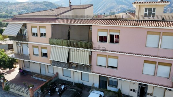 appartamento in vendita ad Oliveri