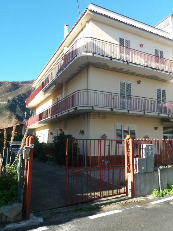 appartamento in vendita ad Oliveri