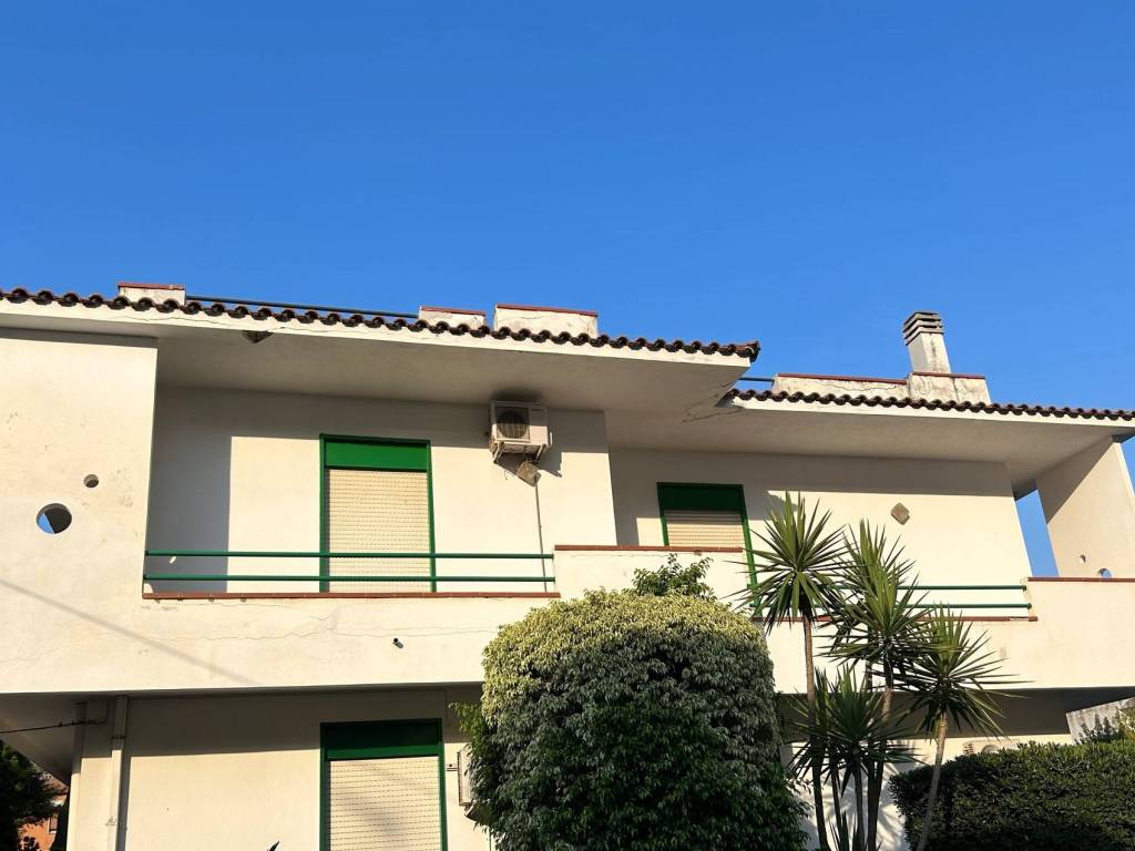 casa indipendente in vendita ad Oliveri