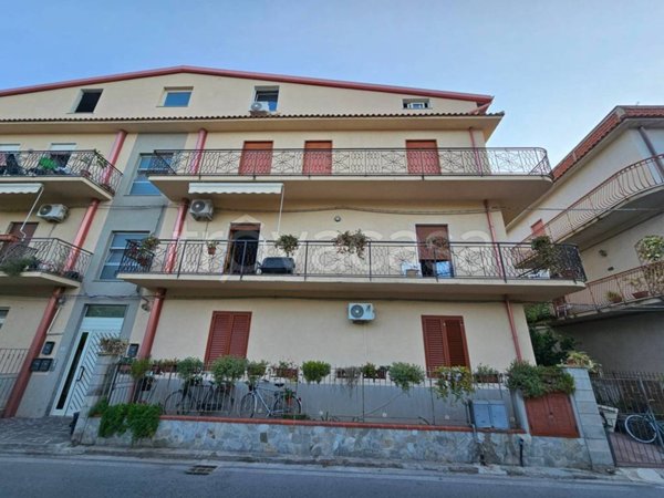 appartamento in vendita ad Oliveri