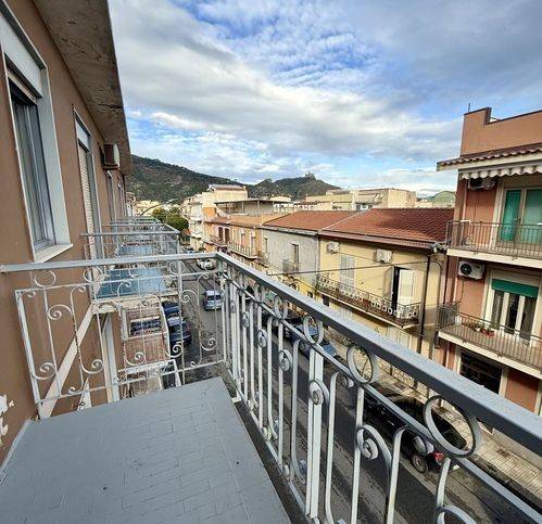 appartamento in vendita ad Oliveri