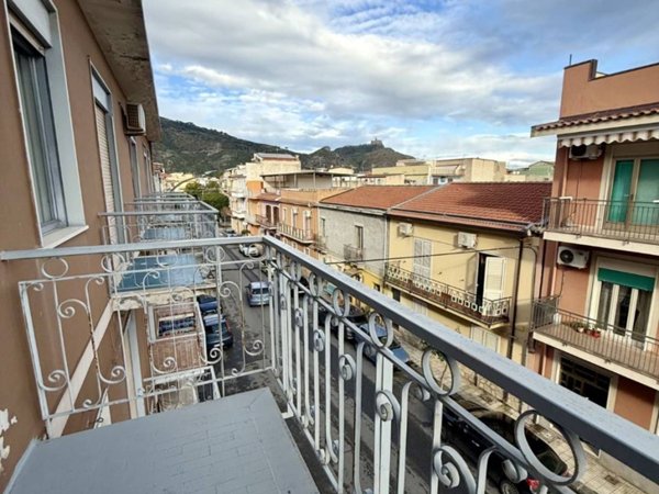 appartamento in vendita ad Oliveri