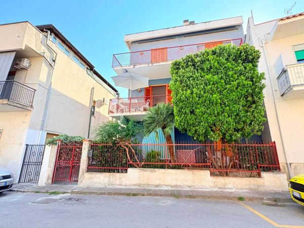 appartamento in vendita ad Oliveri