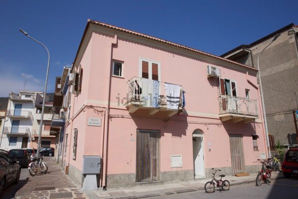 appartamento in vendita ad Oliveri