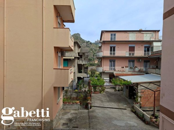 appartamento in vendita ad Oliveri
