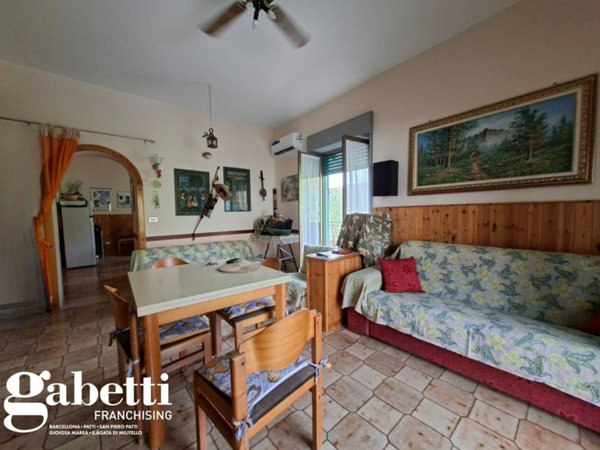 appartamento in vendita ad Oliveri