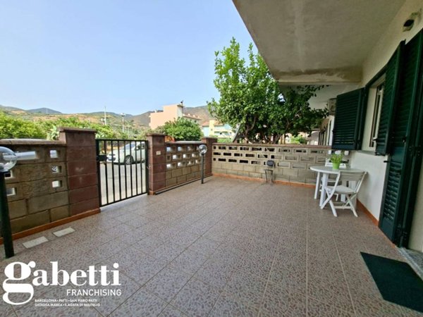 appartamento in vendita ad Oliveri
