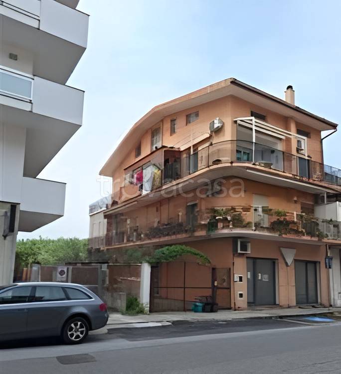 appartamento in vendita a Pace del Mela in zona Giammoro