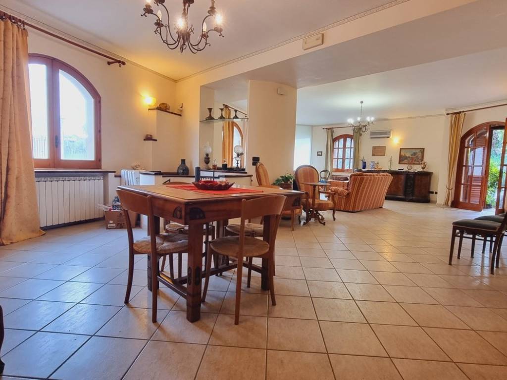 casa indipendente in vendita a Pace del Mela