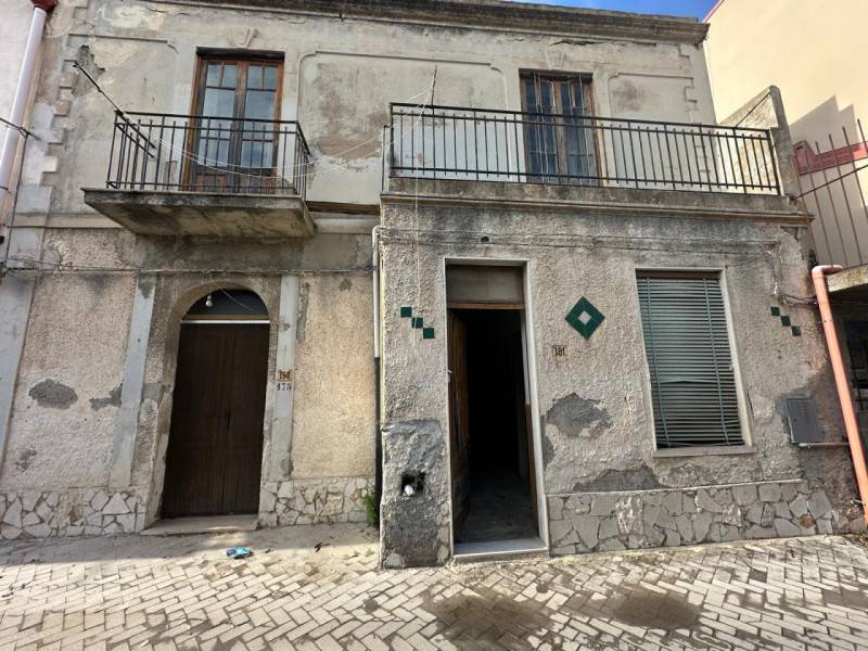 casa indipendente in vendita a Pace del Mela in zona Giammoro