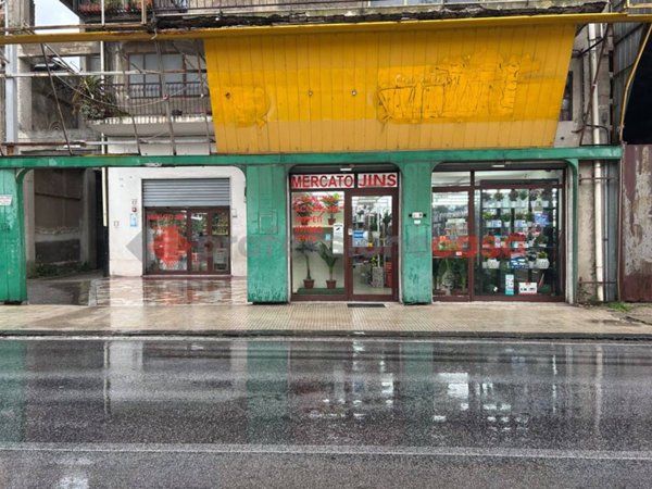 negozio in vendita a Pace del Mela in zona Giammoro