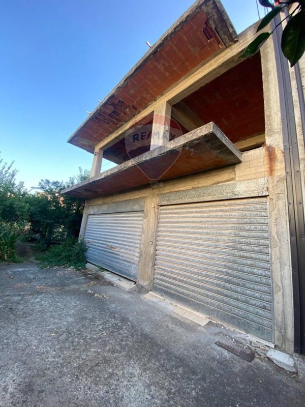 casa indipendente in vendita a Pace del Mela