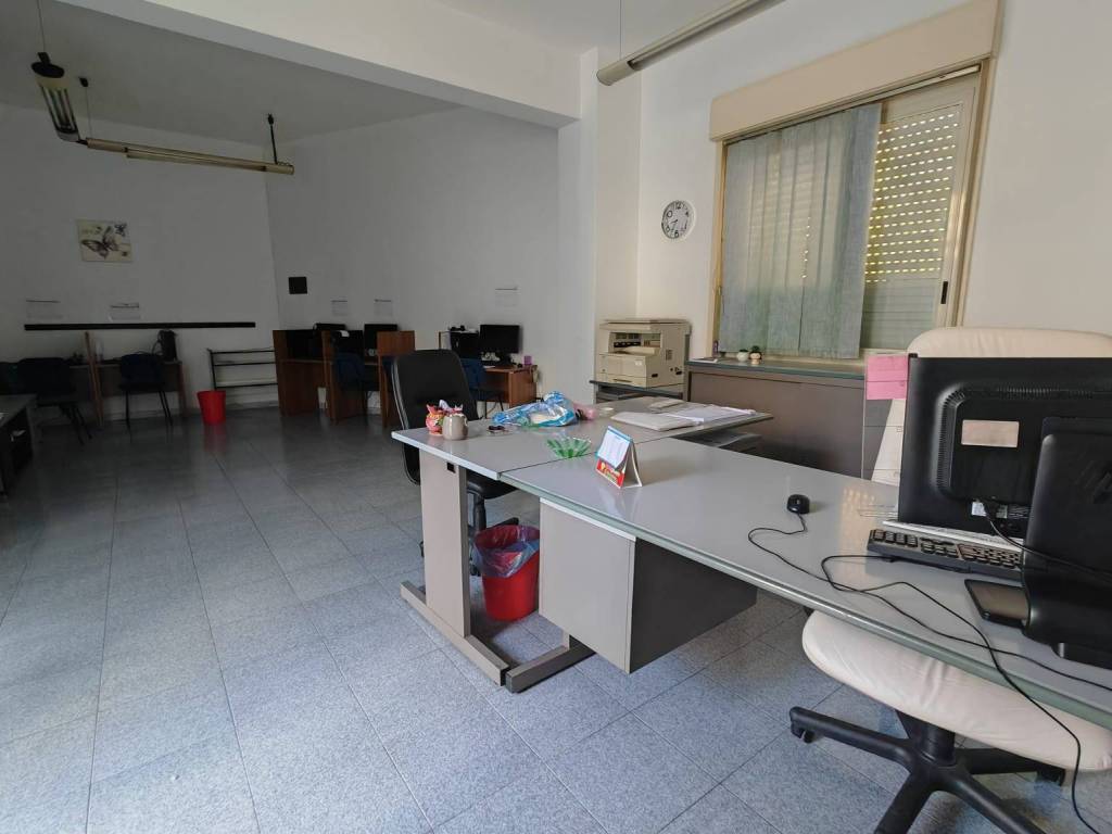 ufficio in vendita a Pace del Mela in zona Giammoro