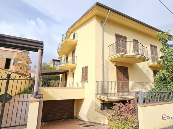 casa indipendente in vendita a Pace del Mela