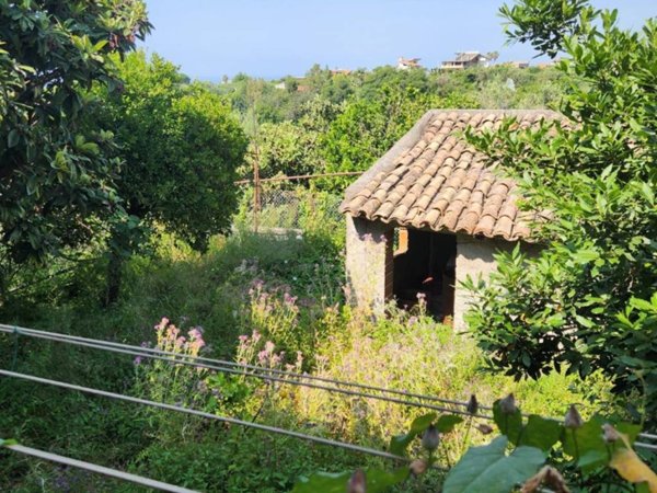 casa indipendente in vendita a Pace del Mela