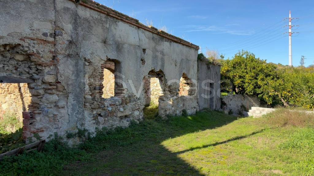 terreno agricolo in vendita a Pace del Mela in zona Giammoro