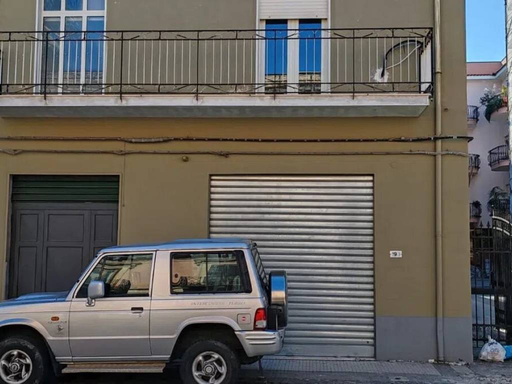 pentavano in vendita a Pace del Mela