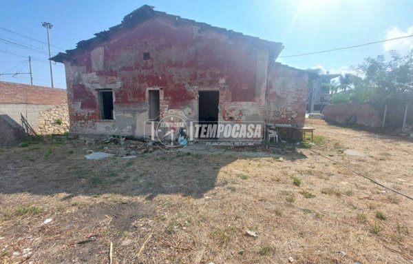 casa indipendente in vendita a Pace del Mela in zona Giammoro