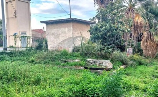 locale commerciale in vendita a Pace del Mela in zona Giammoro