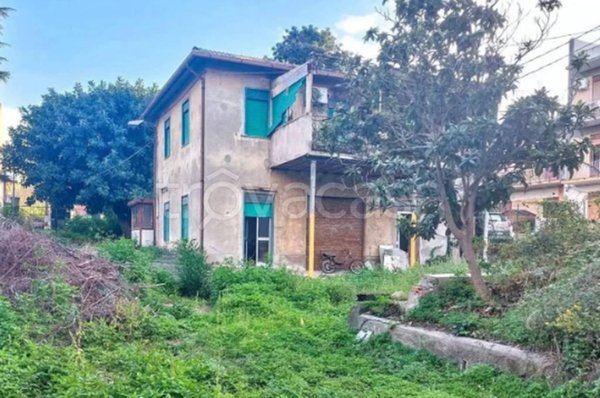 locale commerciale in vendita a Pace del Mela in zona Giammoro