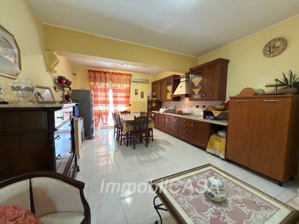 appartamento in vendita a Pace del Mela in zona Giammoro